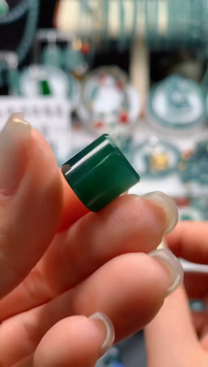 【闪购商品】翡翠颈饰未镶嵌0648825517