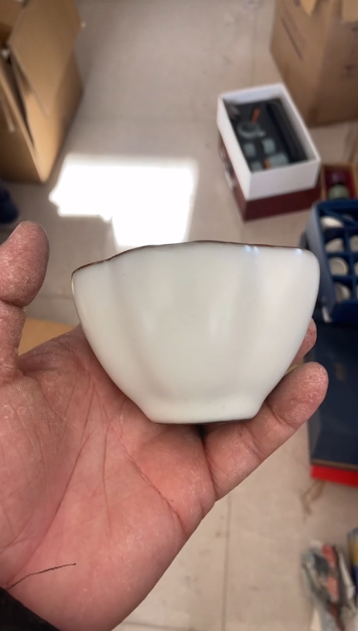 无运费险有瑕疵的摄影的产品有使用过的痕迹有点脏介意勿拍