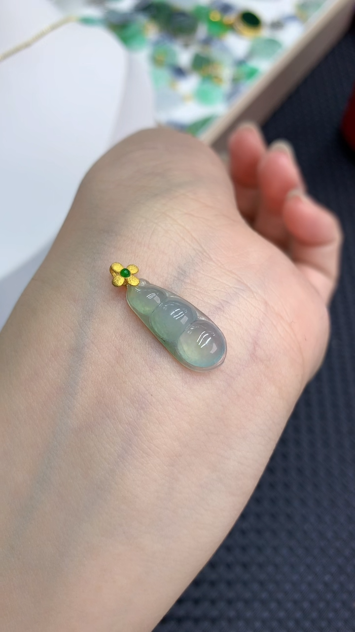 【闪购商品】翡翠颈饰18K金镶嵌            8