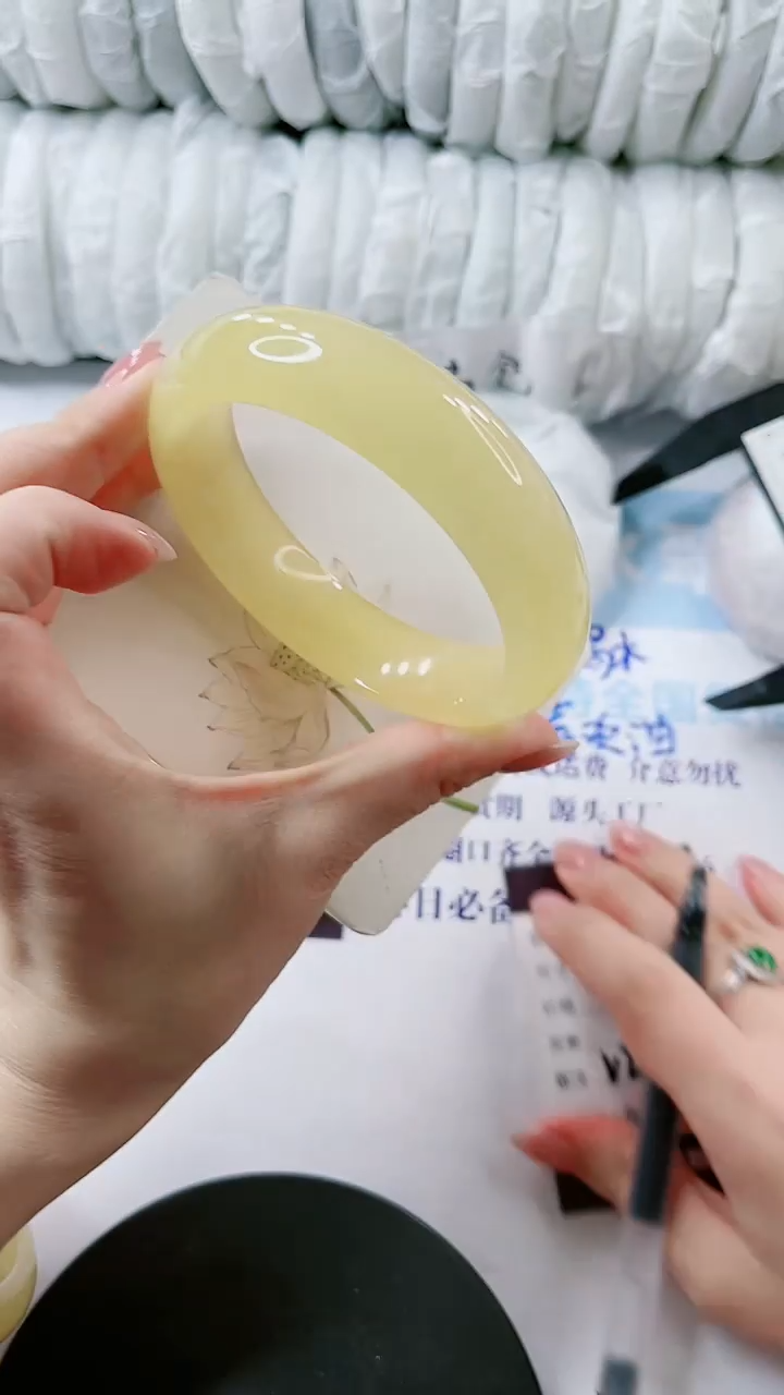 【闪购商品】石英质玉手镯未镶嵌多样性发货V203-65