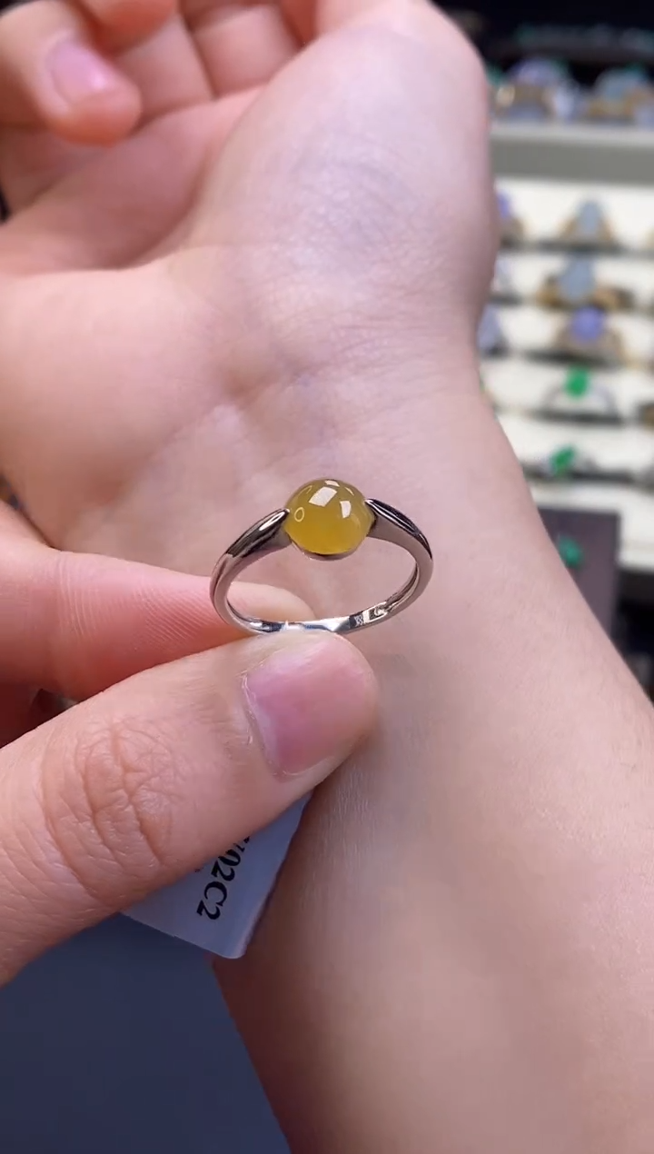 颈饰18K金镶嵌翡翠16751