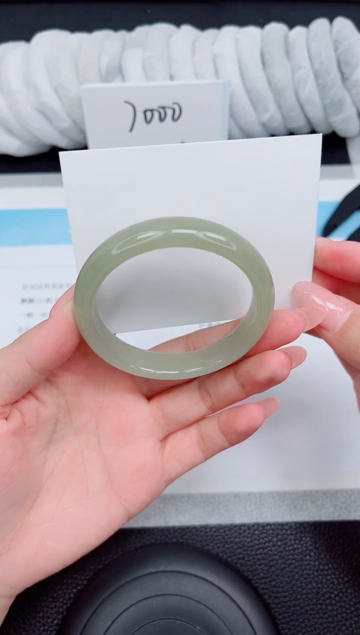 石英质玉手镯未镶嵌67-56.6