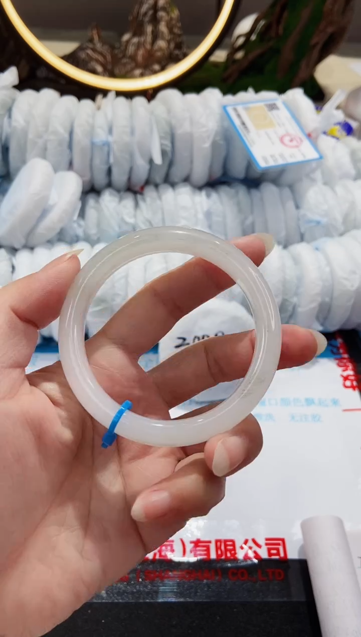 【闪购商品】石英质玉手镯未镶嵌23-56