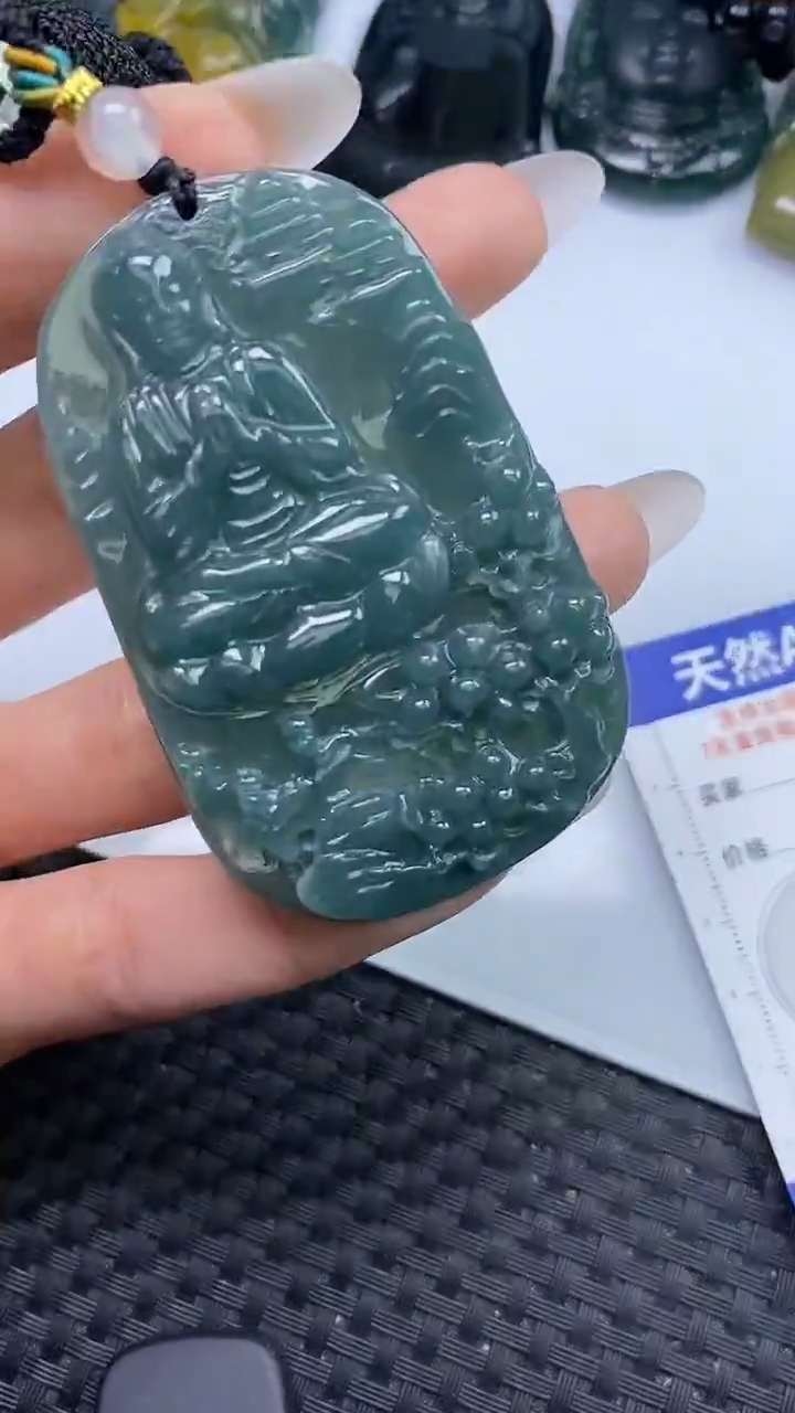 【闪购商品】翡翠颈饰未镶嵌A货翡翠