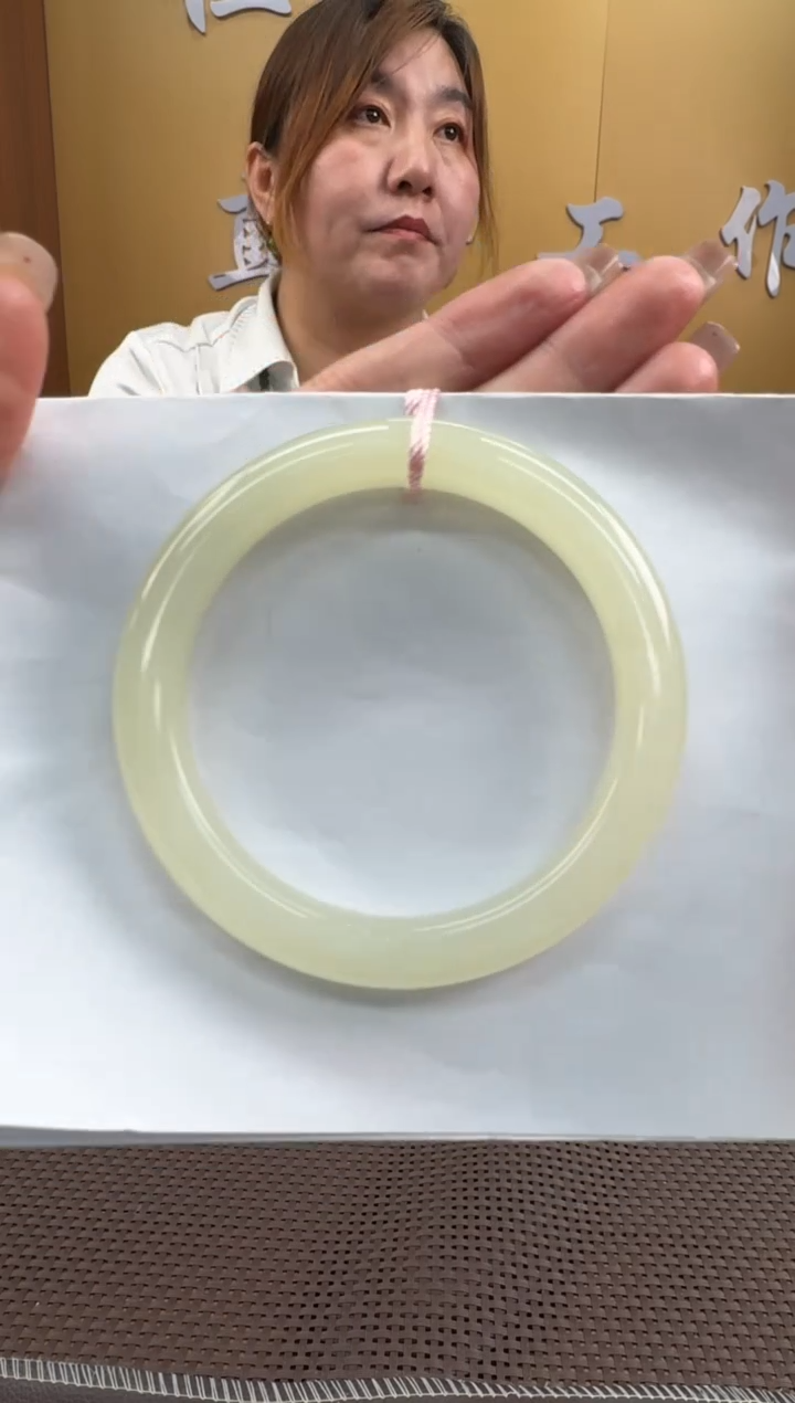 【闪购商品】和田玉手镯未镶嵌60