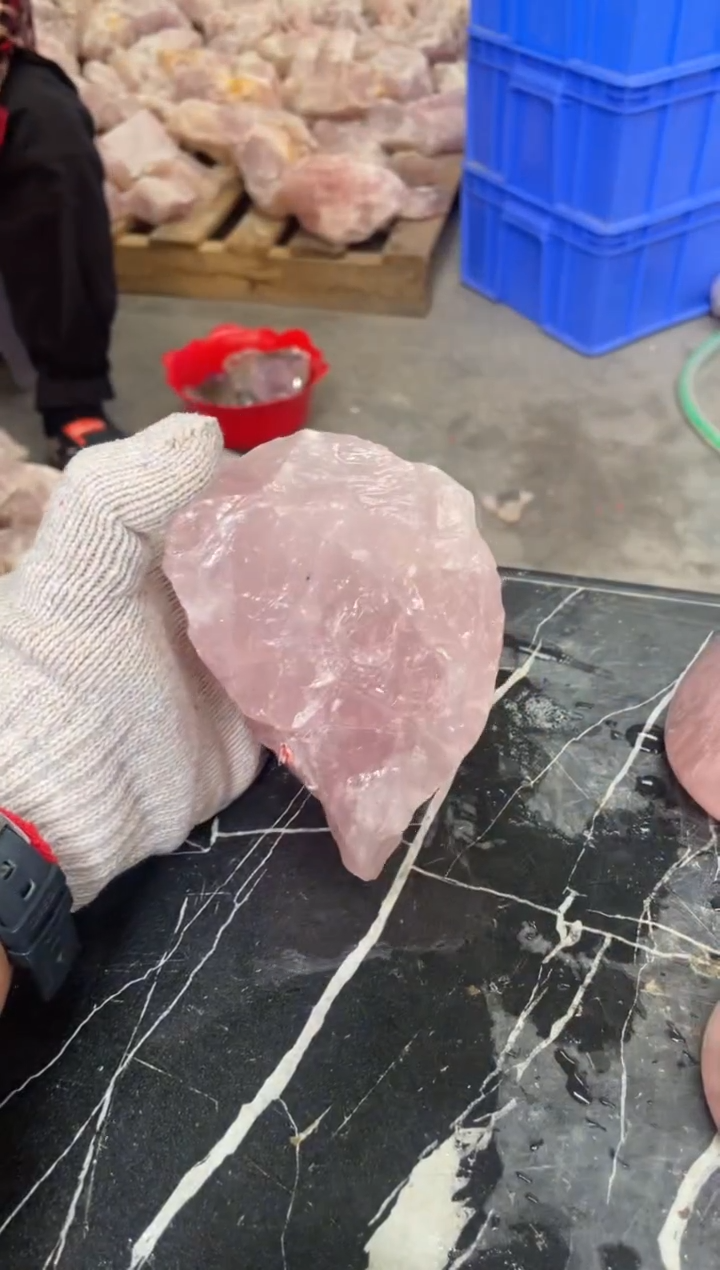 【闪购商品】芙蓉石原石未镶嵌天然粉水晶原石摆件