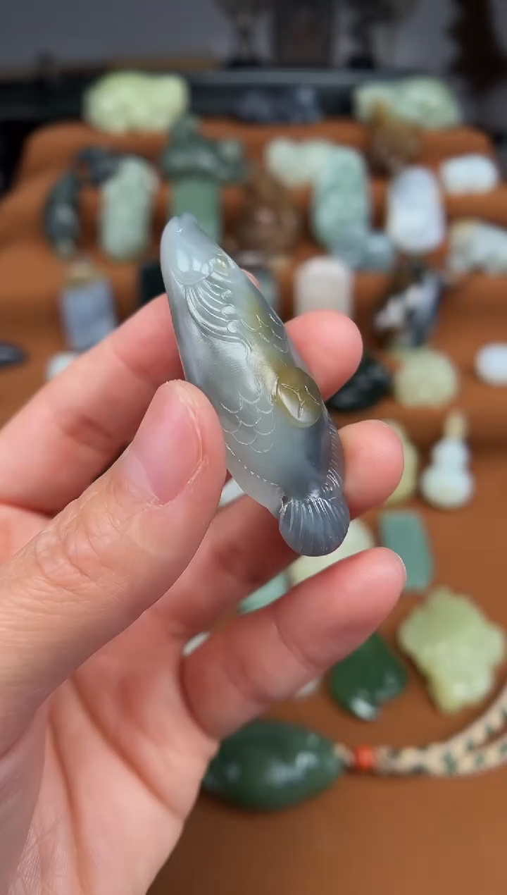 【闪购商品】和田玉颈饰未镶嵌鱼