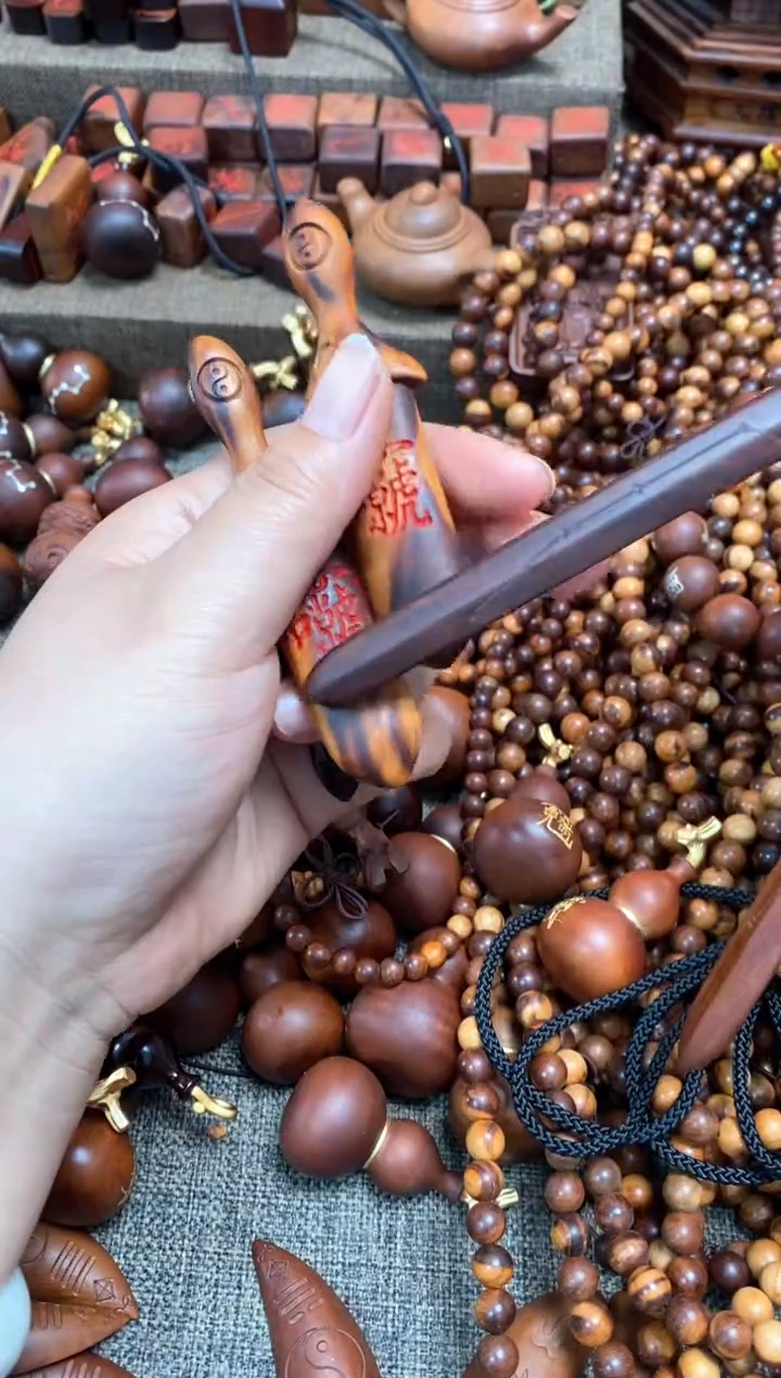 【闪购商品】木桃木描砂紫微雷祖9公分小胖剑随机