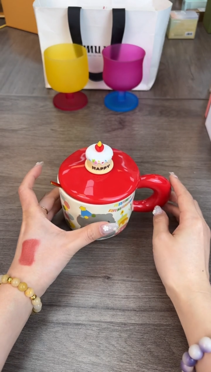 瓷片新号开播漏不停@@CQ114