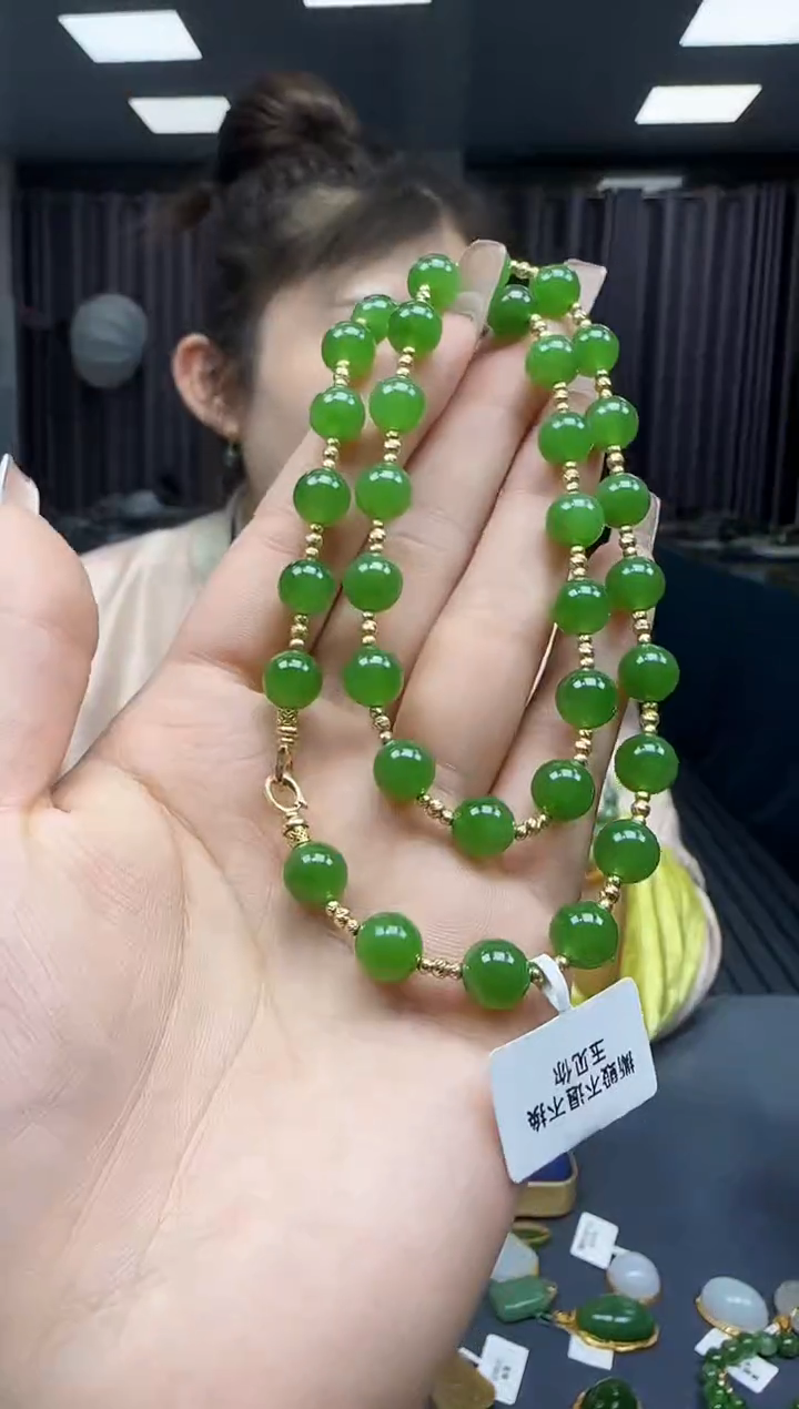 【闪购商品】和田玉挂件18K金镶嵌1