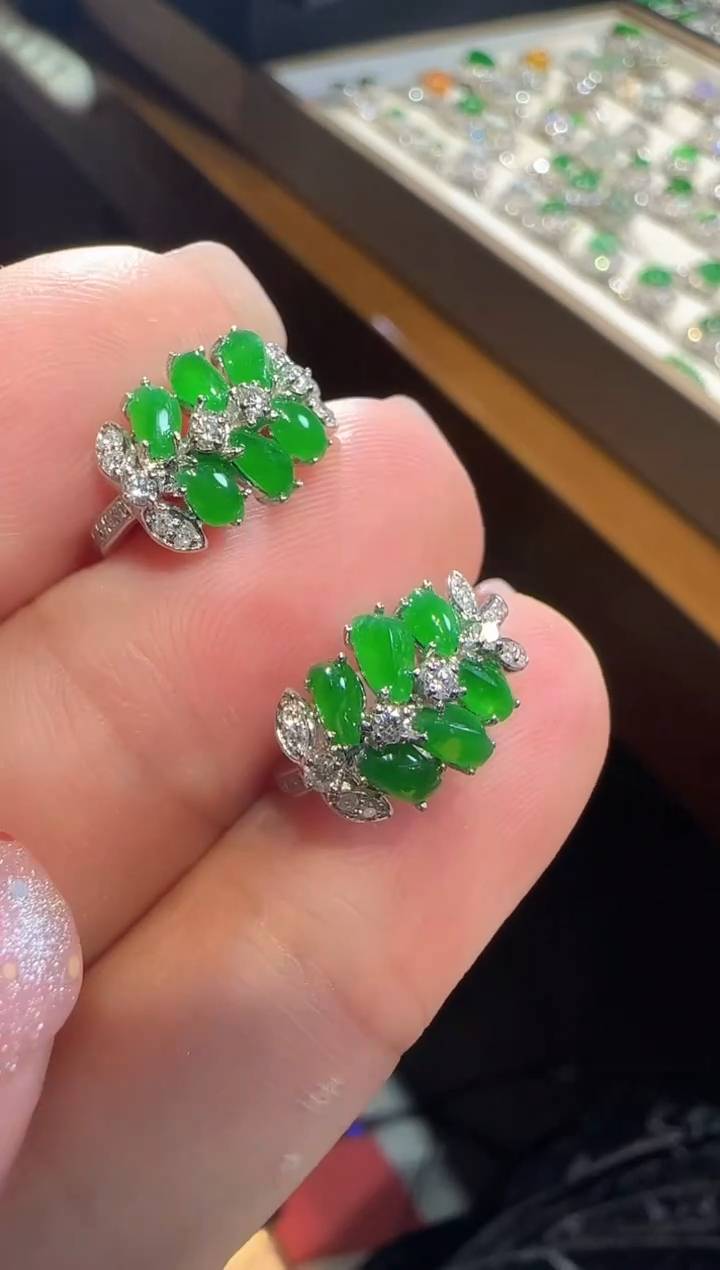 【闪购商品】翡翠耳饰18K金镶嵌叶子