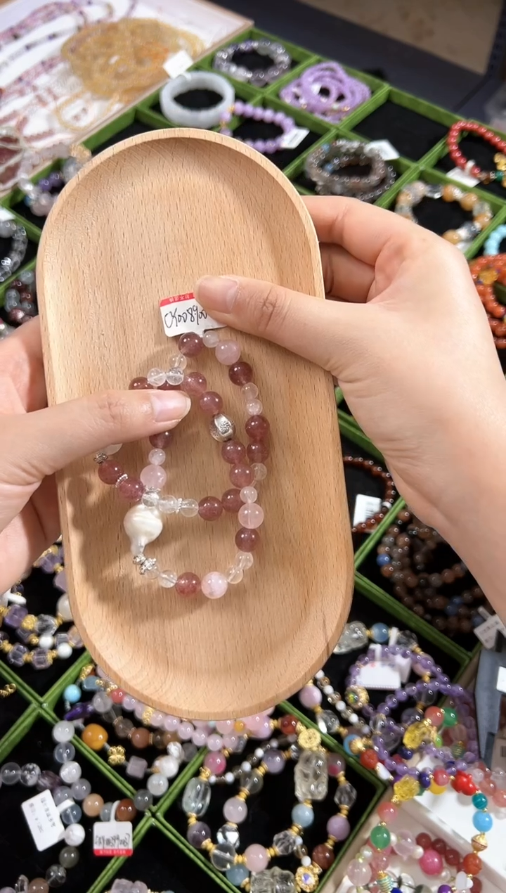 【闪购商品】水晶手链未镶嵌颜色微差多样性发货发其一