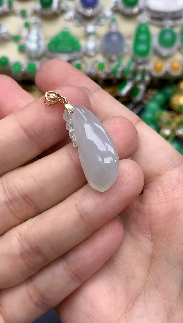 颈饰18K金镶嵌翡翠41-中国好珍宝