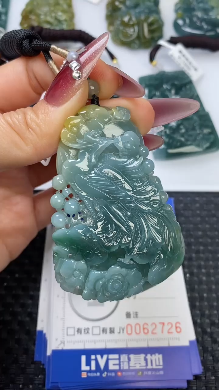 【闪购商品】翡翠颈饰未镶嵌111111111111111