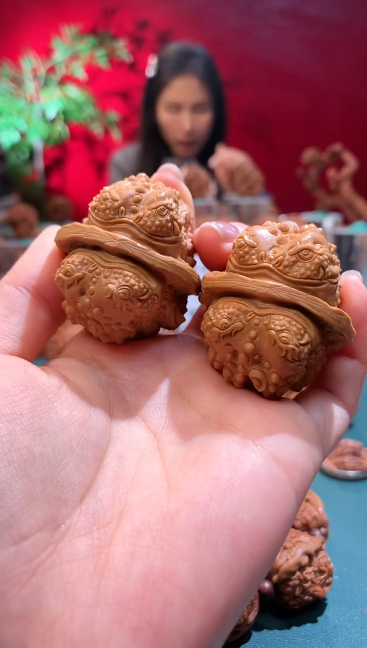 【闪购商品】文玩核桃把件147258369