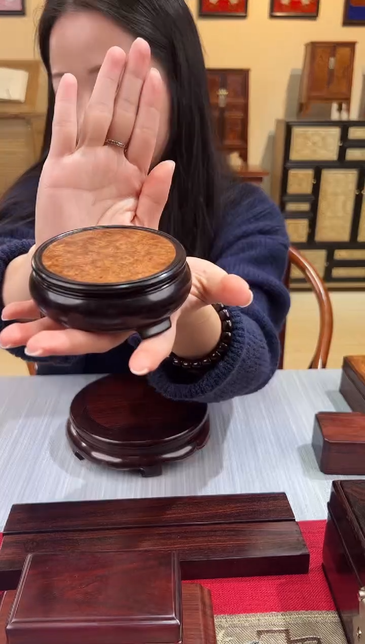 紫檀木类成套家具圆形底座    一木挖   镶嵌樱木瘤  一物一拍