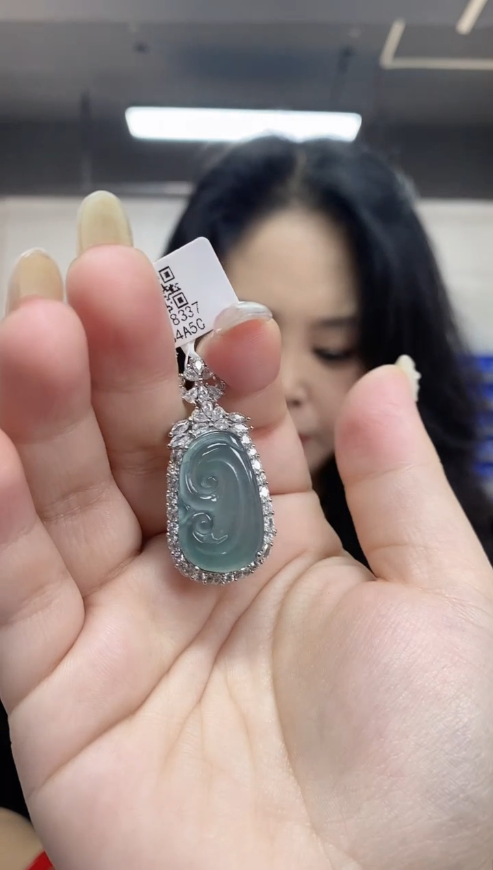 【闪购商品】翡翠吊坠(不含链)未镶嵌多样性发其一颜色微差