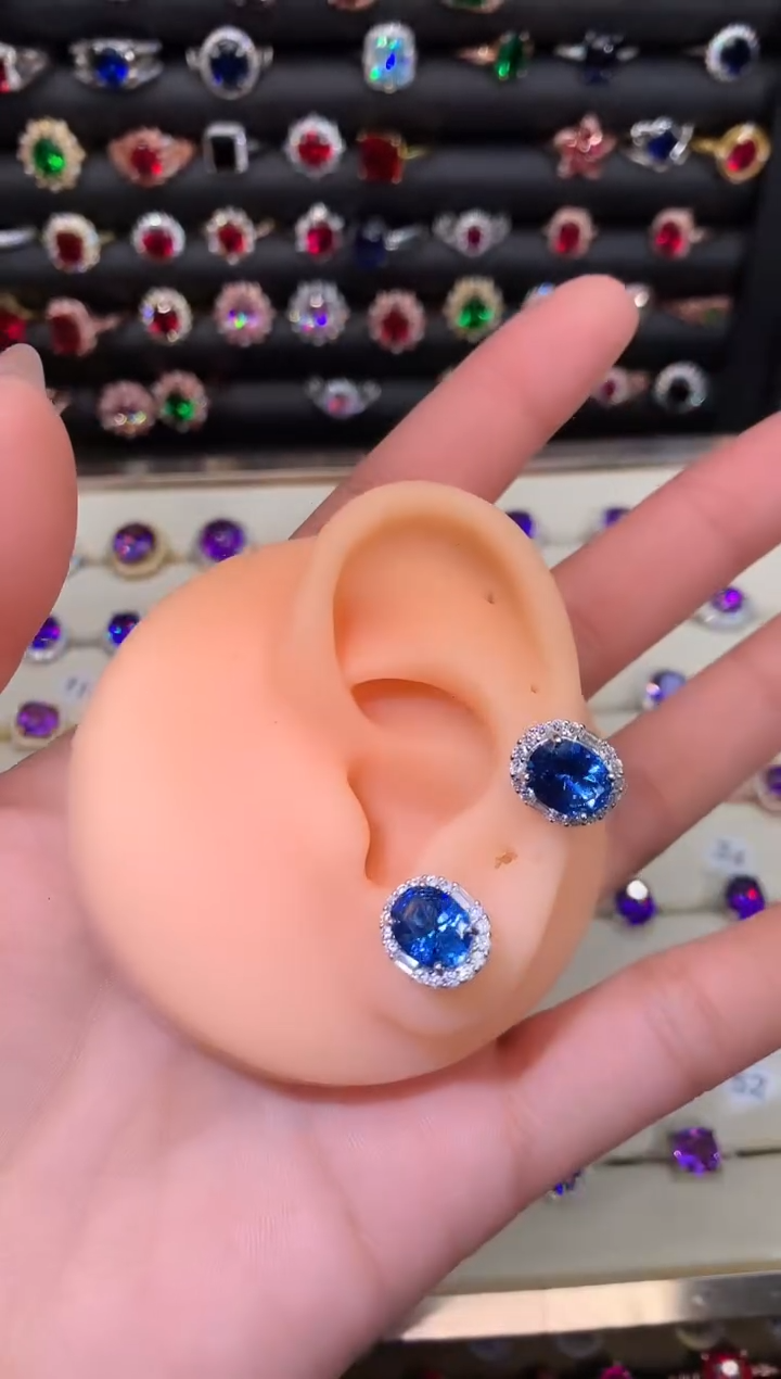 【闪购商品】蓝宝石耳饰银S925镶嵌810矢车菊