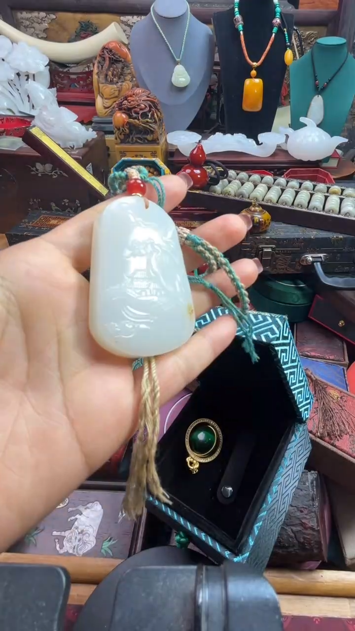 【闪购商品】和田玉687876786未镶嵌76786786876