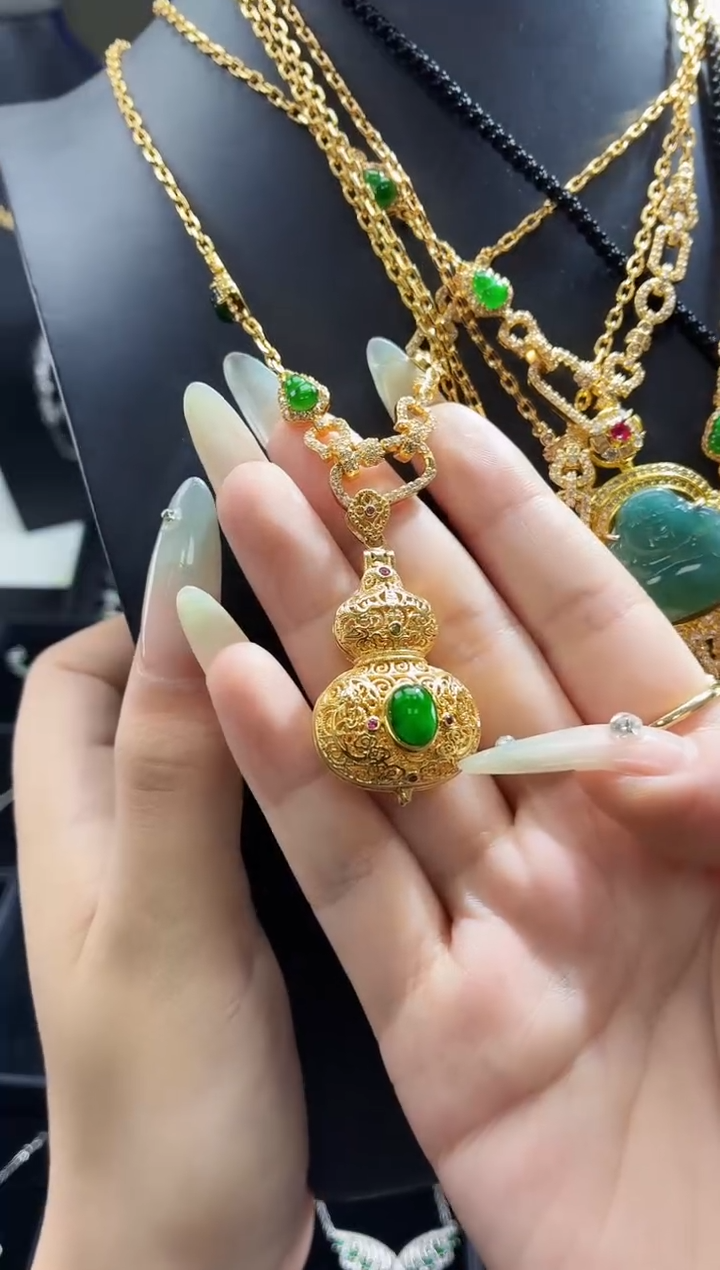 翡翠未镶嵌吊坠(不含链)天然翡翠a货 多样性发其一