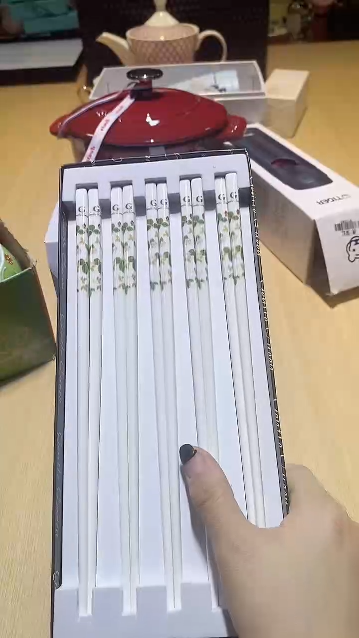 【闪购商品】瓷片锅碗瓢盆一件不剩