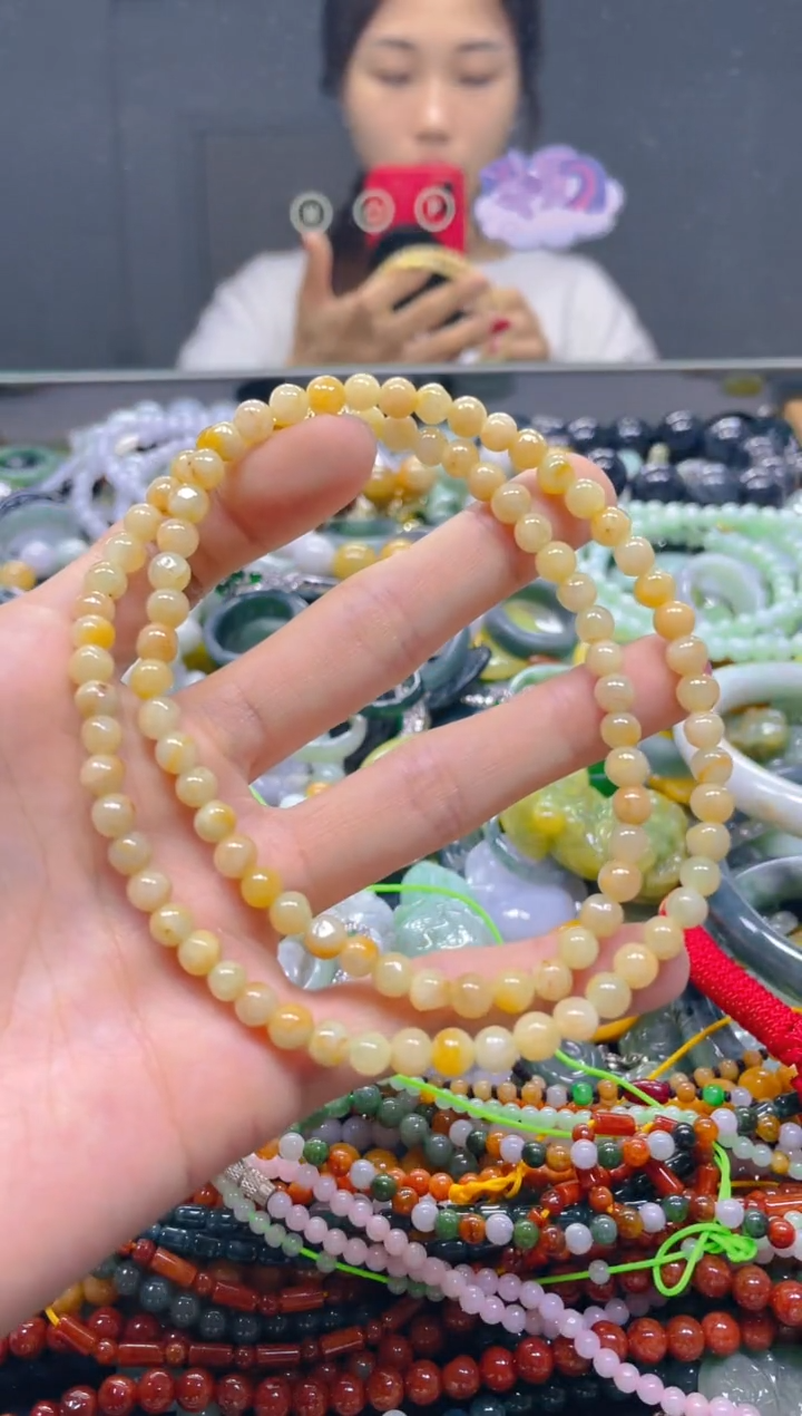 颈饰未镶嵌翡翠5MM/T/翡翠A货，一件也是批发价