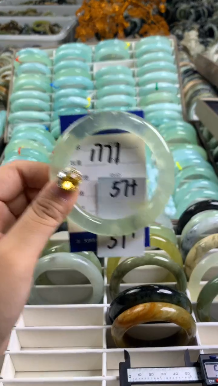 【闪购商品】蛇纹石玉手镯未镶嵌1772