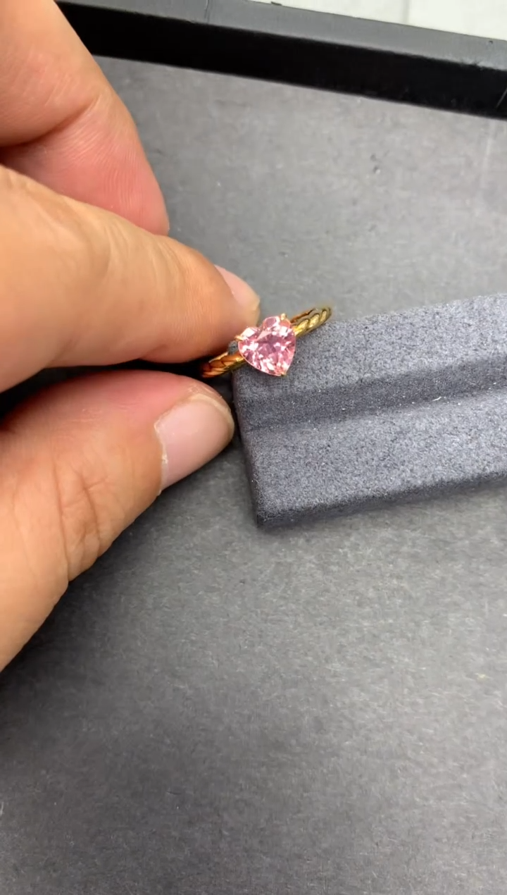 【闪购商品】碧玺戒指18K金镶嵌1.2克拉