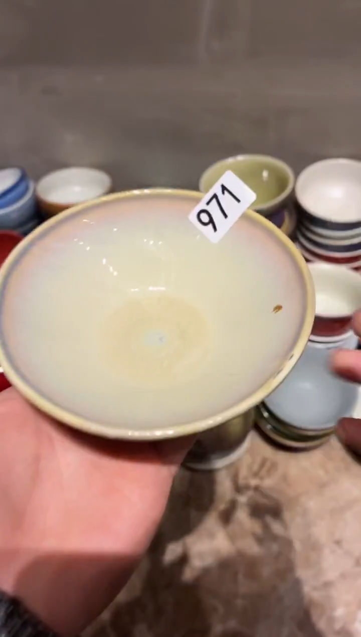 瓷片心**水971外绿内白斗碗1个