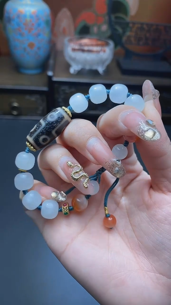 【闪购商品】玛瑙/玉髓手串未镶嵌上肯折线六手串