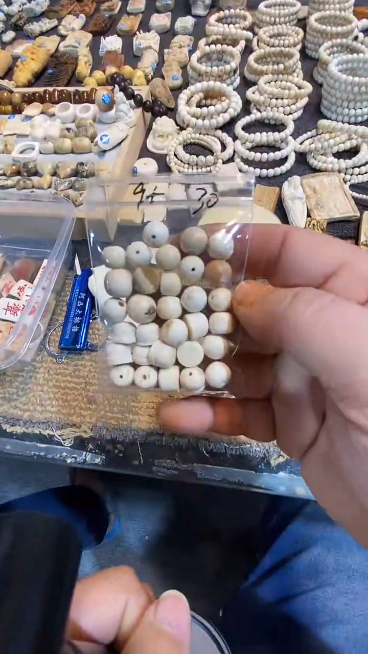 泥塑小把玩件摆件