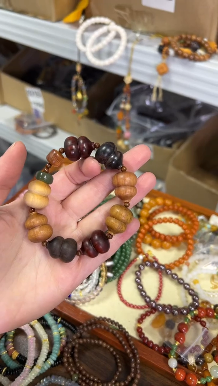 【闪购商品】檀香木手串未镶嵌八宝檀木葫芦和田跑环款[0739]