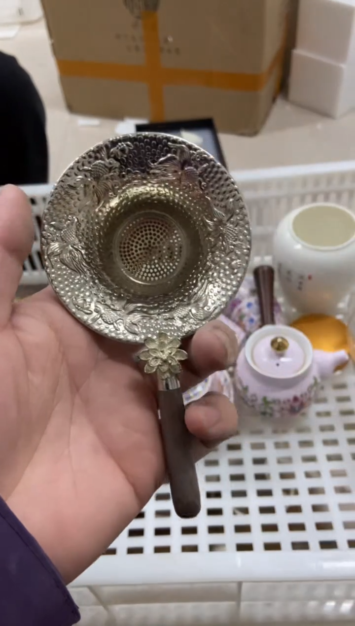 无运费险有瑕疵的摄影的产品有使用过的痕迹有点脏介意勿拍