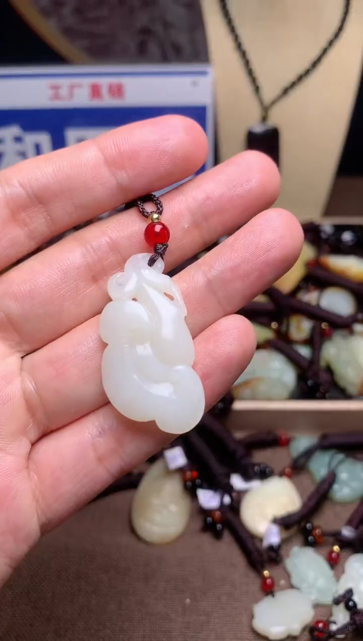 【闪购商品】和田玉颈饰未镶嵌1