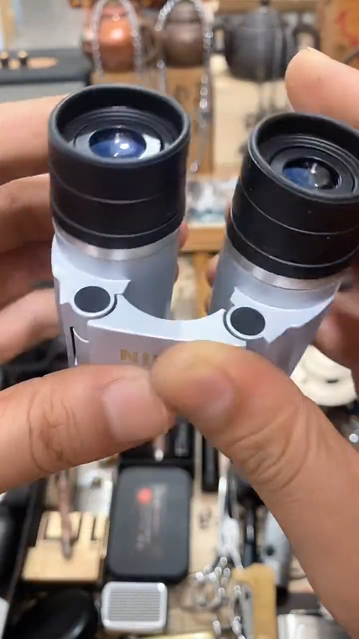 瓷片闪购商品  如图所示