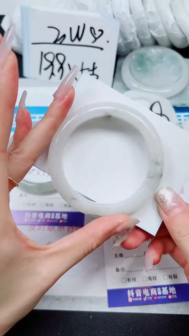 【闪购商品】石英质玉手镯未镶嵌A282-55`56`