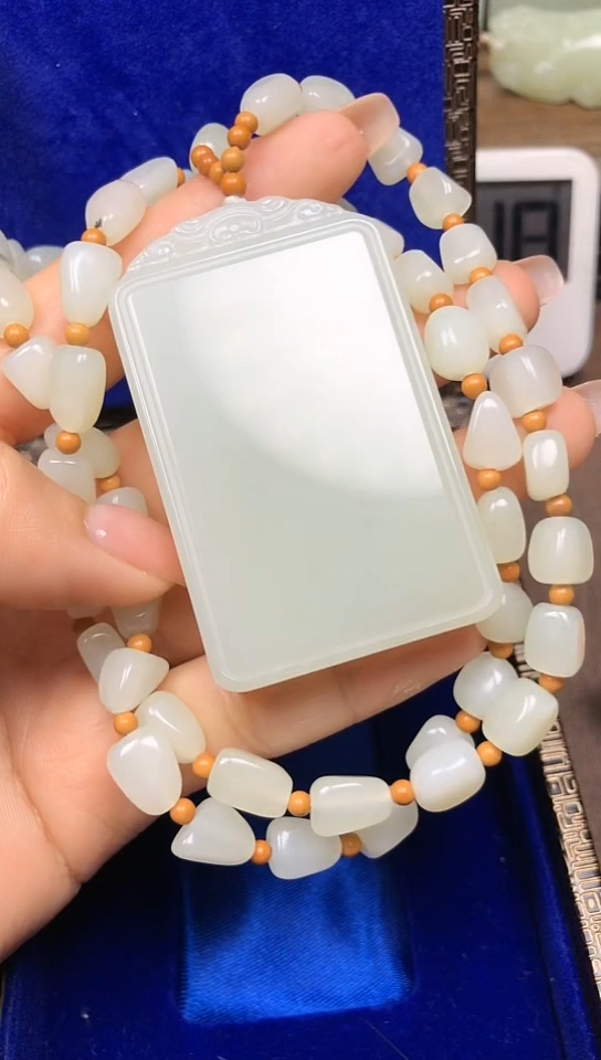 【闪购商品】和田玉颈饰未镶嵌无事牌