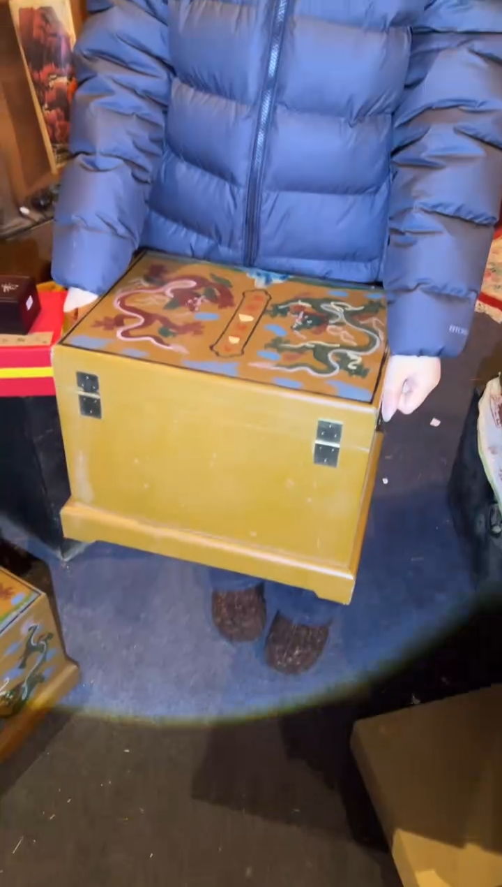 木一一一一一一黄箱子