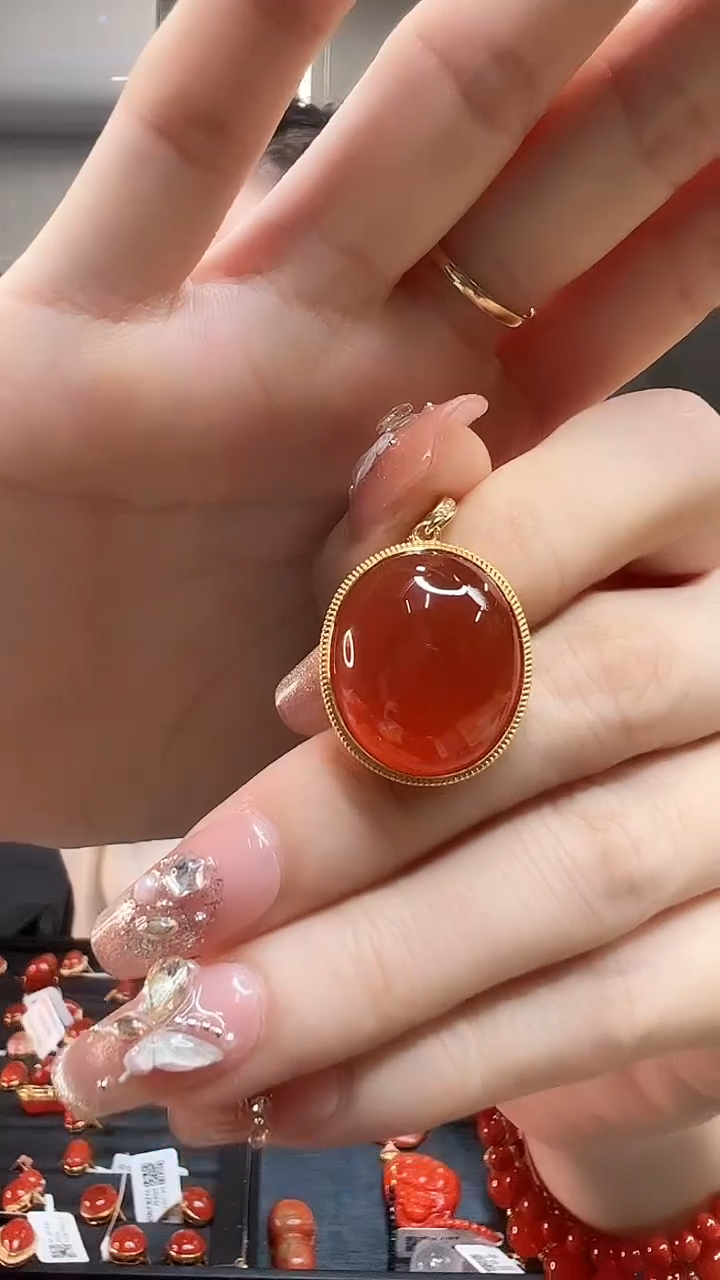 【闪购商品】南红玛瑙吊坠18K金镶嵌/