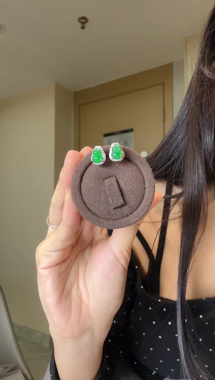 【闪购商品】翡翠耳钉银S925镶嵌大葫芦耳钉