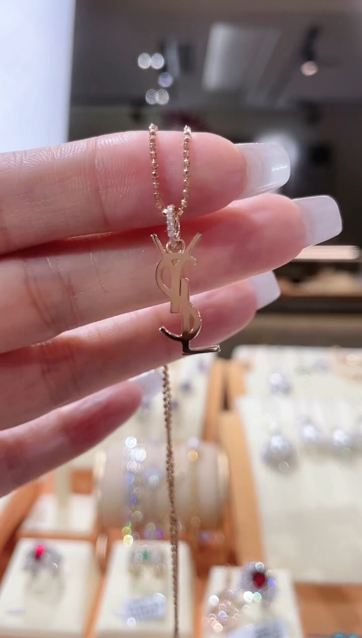 【闪购商品】钻石吊坠(不含链)18K金镶嵌吊坠