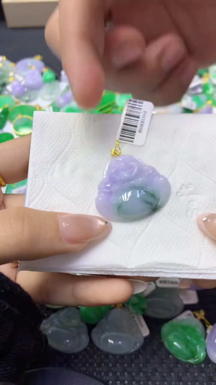 颈饰18K金镶嵌翡翠天然缅甸翡翠A货