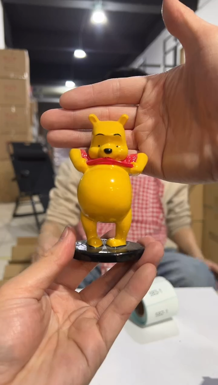 【闪购商品】杯树脂维尼露肚皮摆件