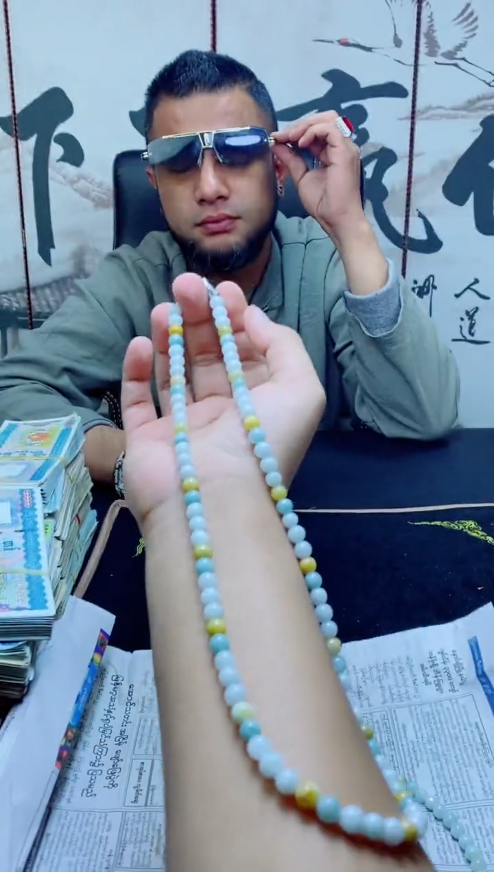 【闪购商品】定制翡翠未镶嵌纯天然缅甸A货翡翠 多样性发货只发其一