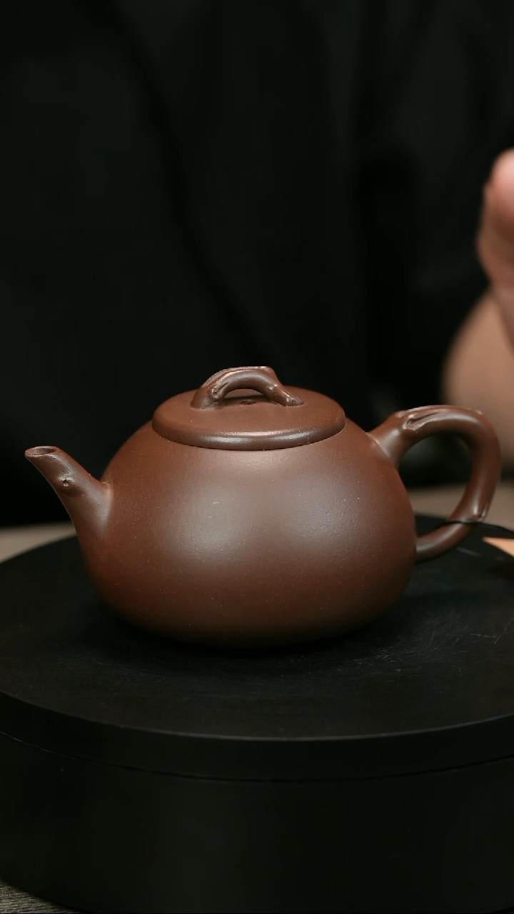茶壶紫砂经**已H1747周卓琴底槽清树圆