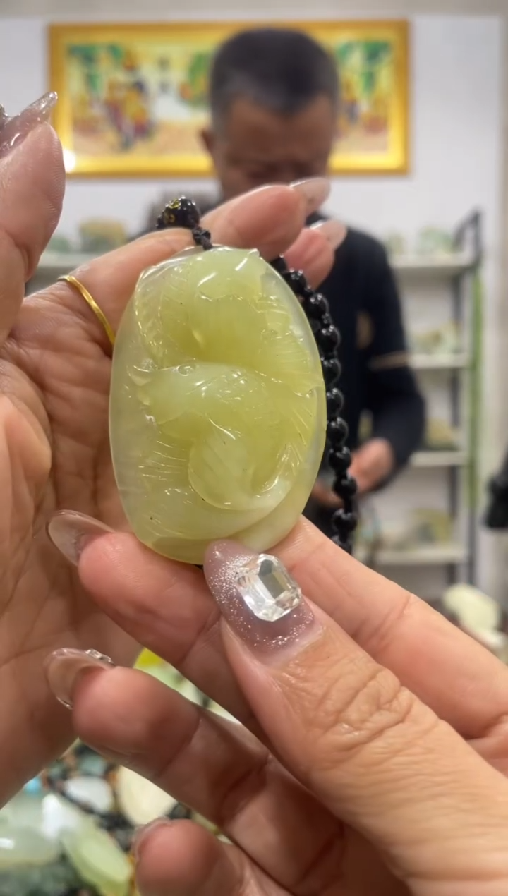 【闪购商品】岫玉吊坠未镶嵌          