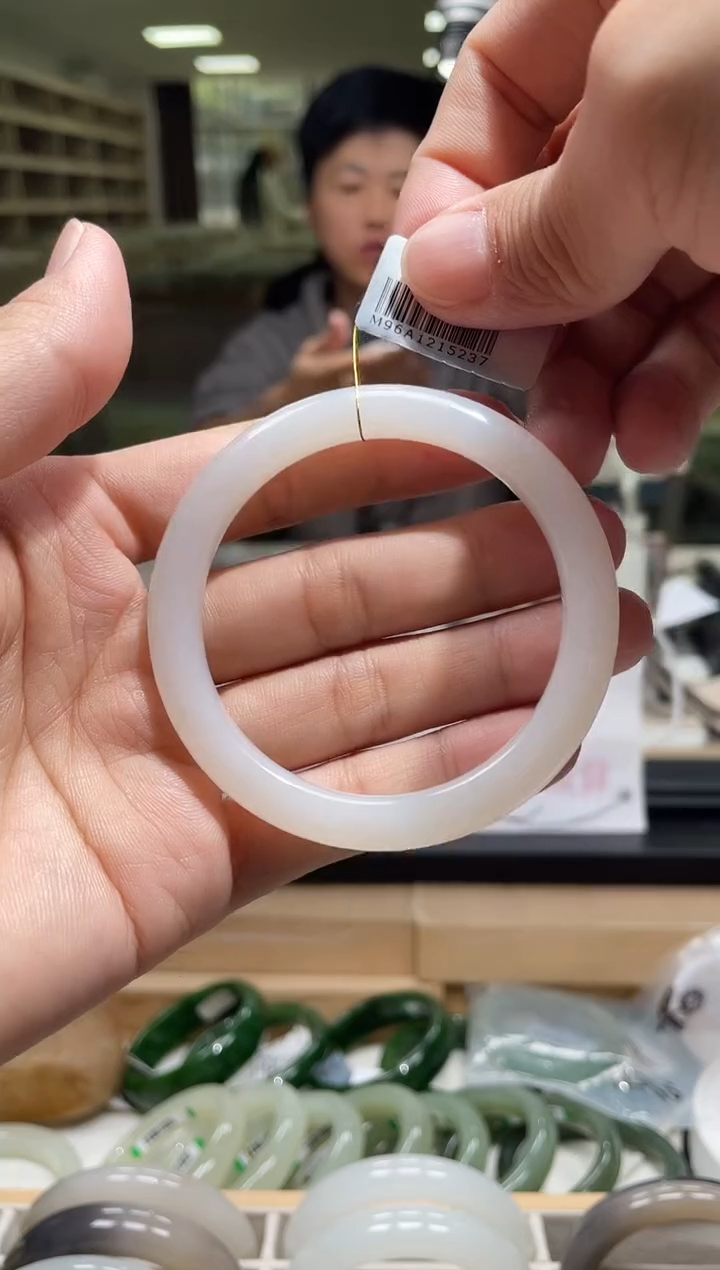 未镶嵌手镯和田玉54-55圈口 5273