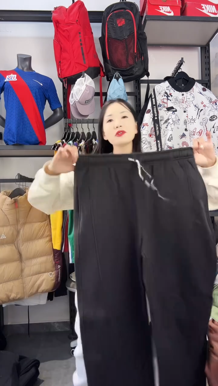 569闪购编码 Nike/Joedan运动卫衣裤以直播间过款为准110斤