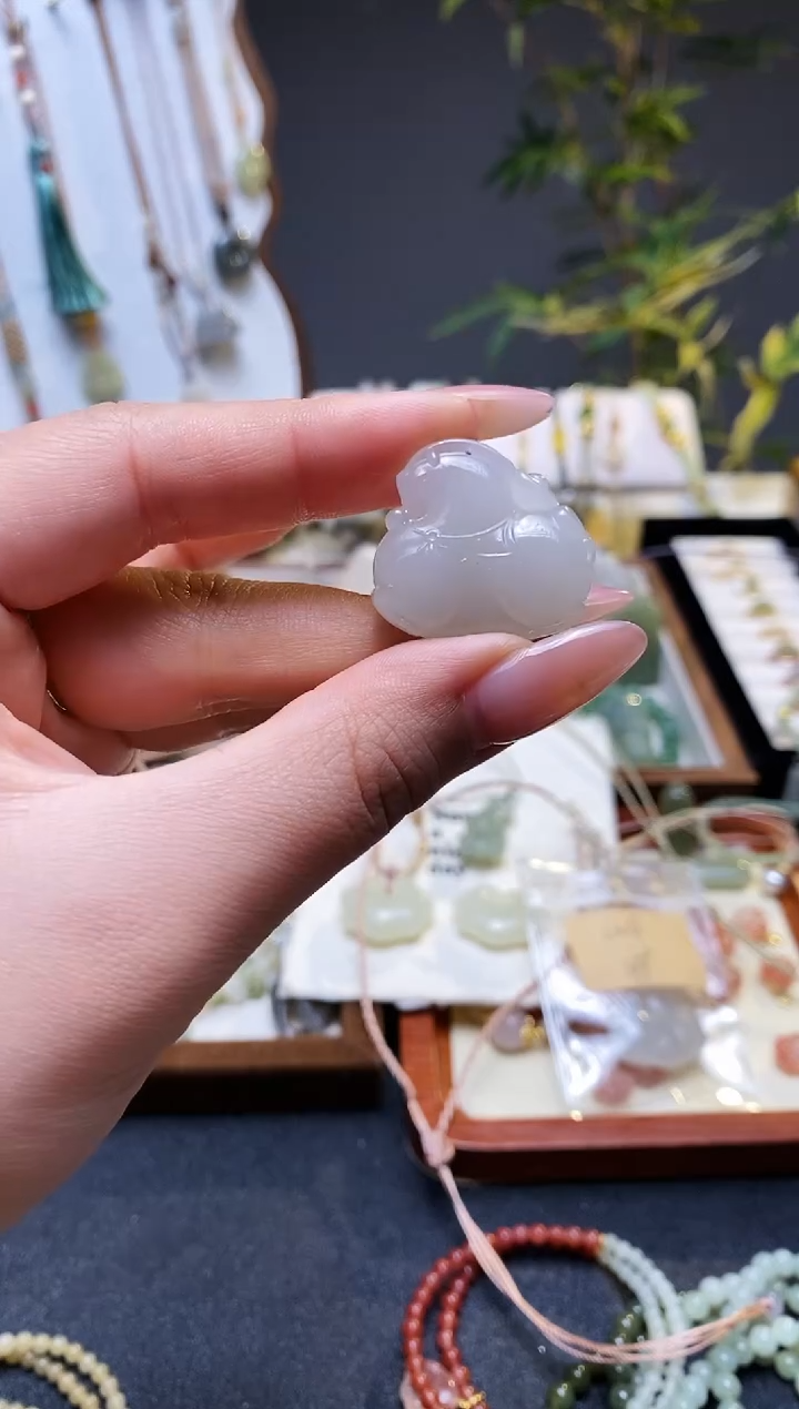 颈饰未镶嵌和田玉蜜*儿399