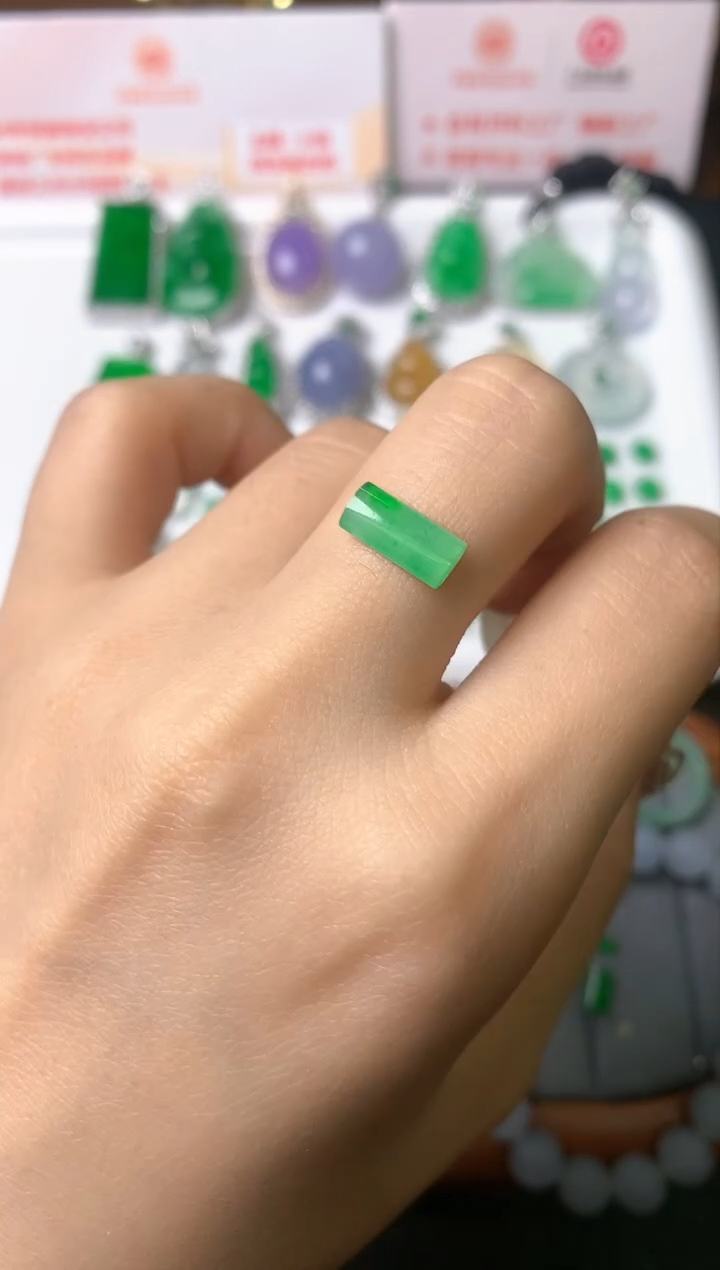 【闪购商品】定制翡翠未镶嵌裸石（镶嵌定制）